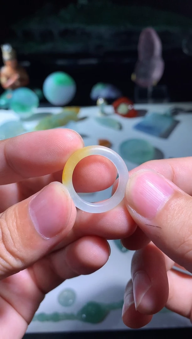 未镶嵌定制翡翠17圈