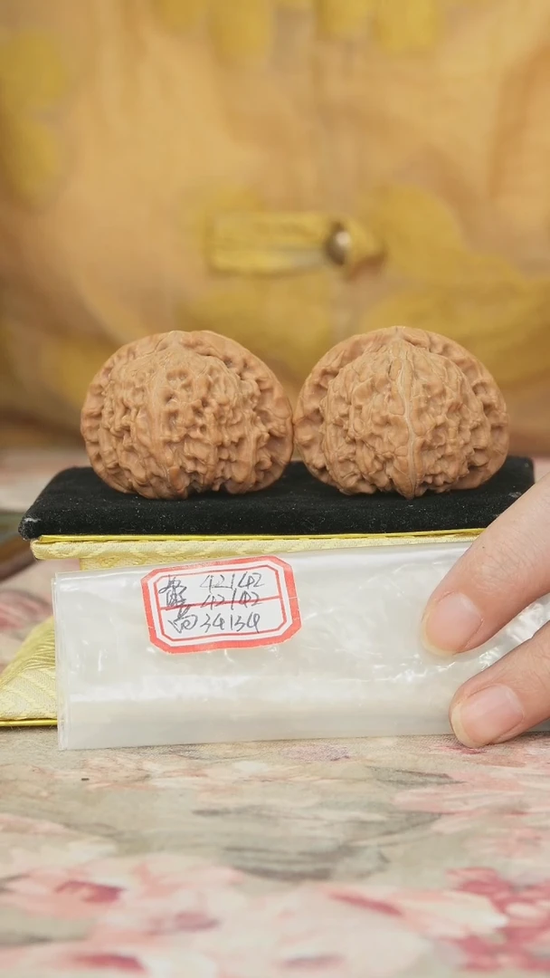 把件文玩核桃白狮子