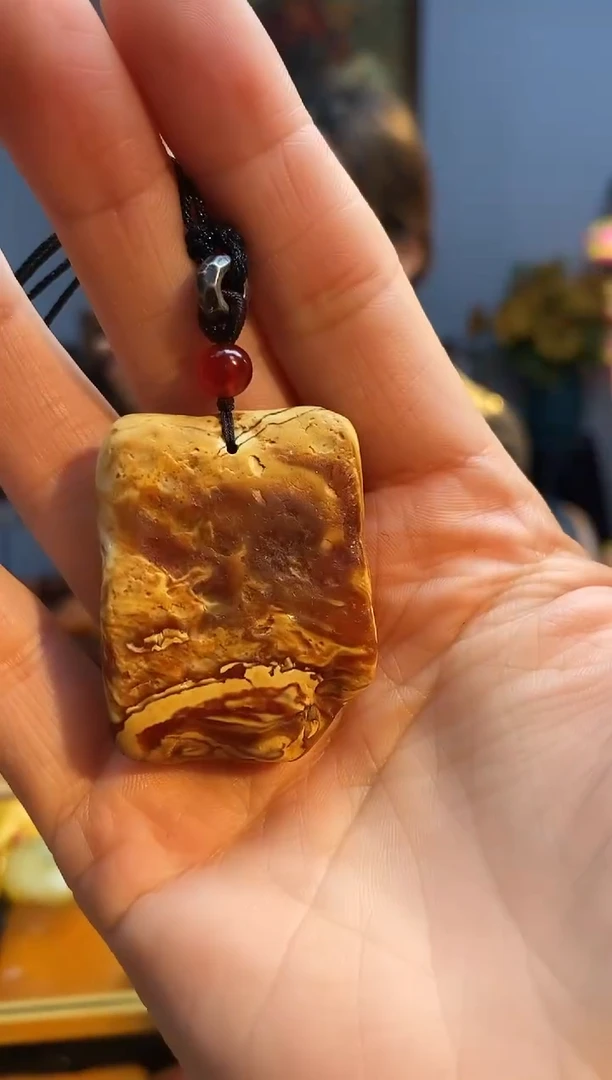 琥珀颈饰未镶嵌挂件