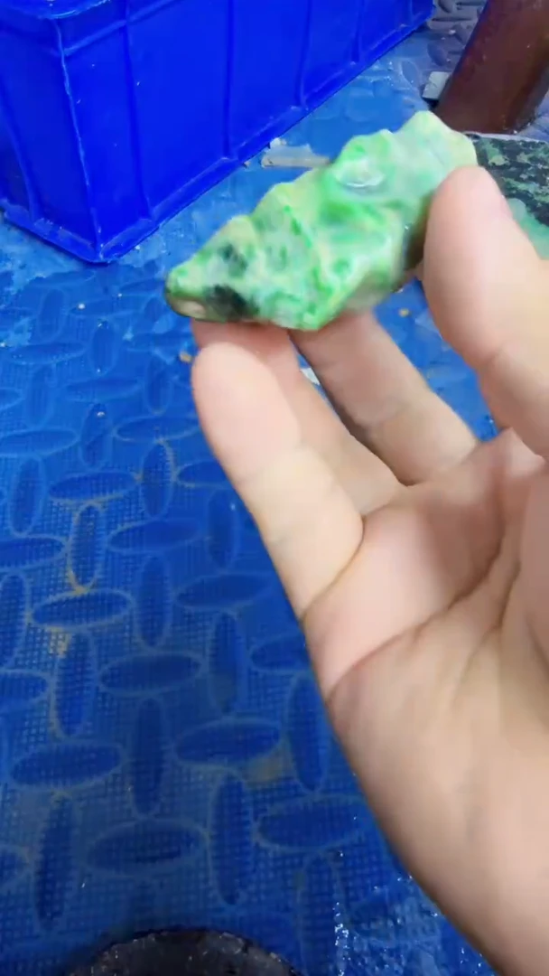 翡翠挂件未镶嵌天然翡翠141