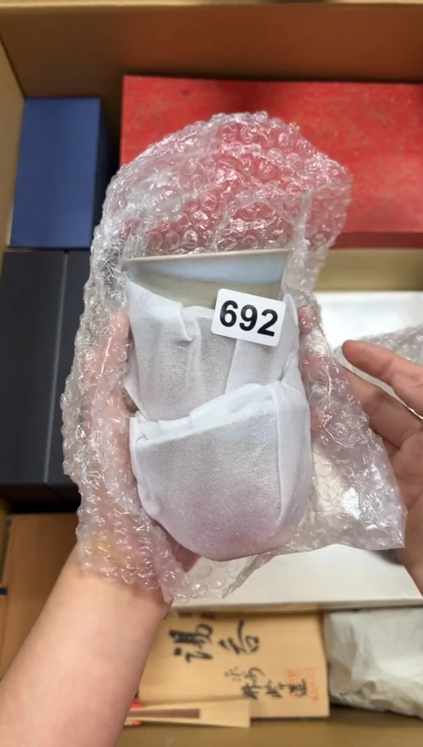 瓷片蚯*+692中古商品谨慎参拍