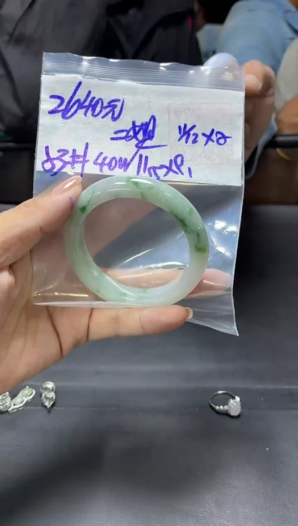 未镶嵌定制翡翠二*?+手镯53#2640元  毛货需抛光
