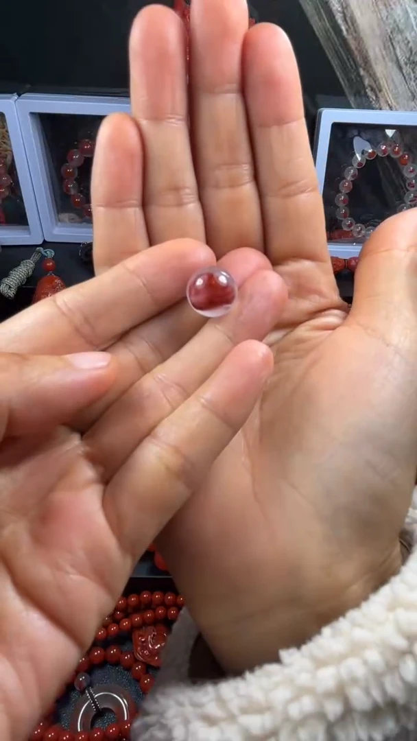 颈饰未镶嵌南红玛瑙时*南红吊坠