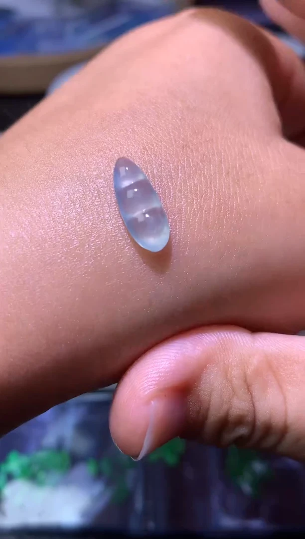 未镶嵌定制翡翠毛货