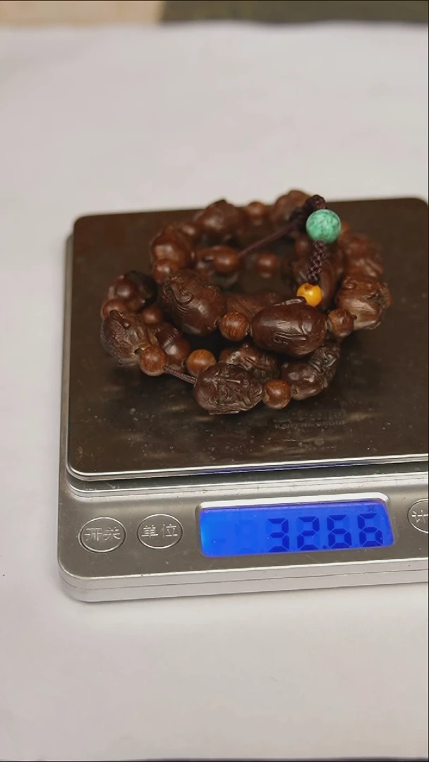 沉香手串随形加雅布拉红土沉雕刻沉水多圈32.66克