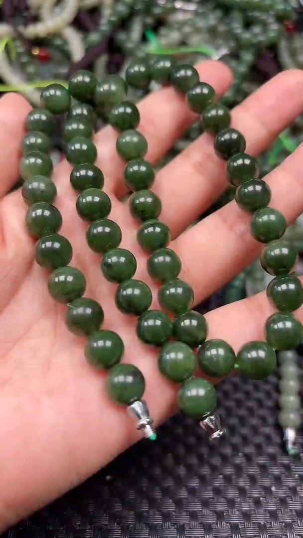 和田玉未镶嵌颈饰1