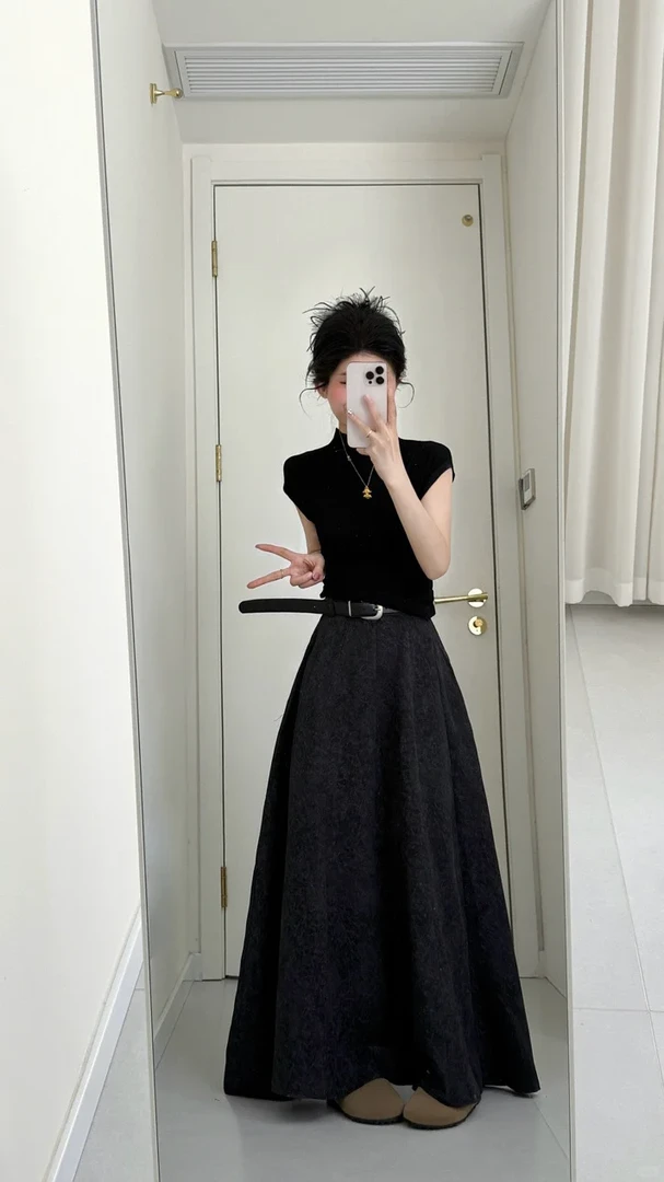 2025夏季新款韩系穿搭高级感黑色针织上衣高腰半身裙气质两件套女