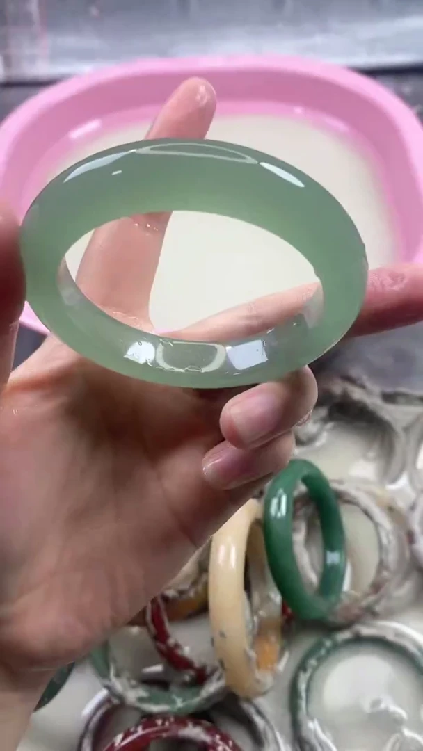 未镶嵌手镯石英质玉10