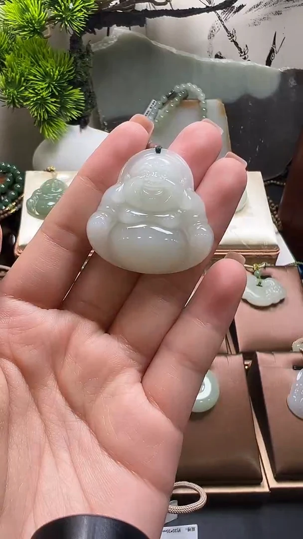 和田玉未镶嵌颈饰吊坠