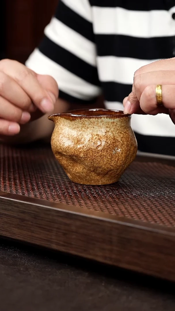 茶壶紫砂均釉手抓公道