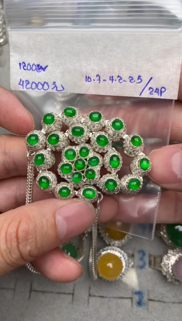 【闪购商品】定制翡翠未镶嵌绿套链