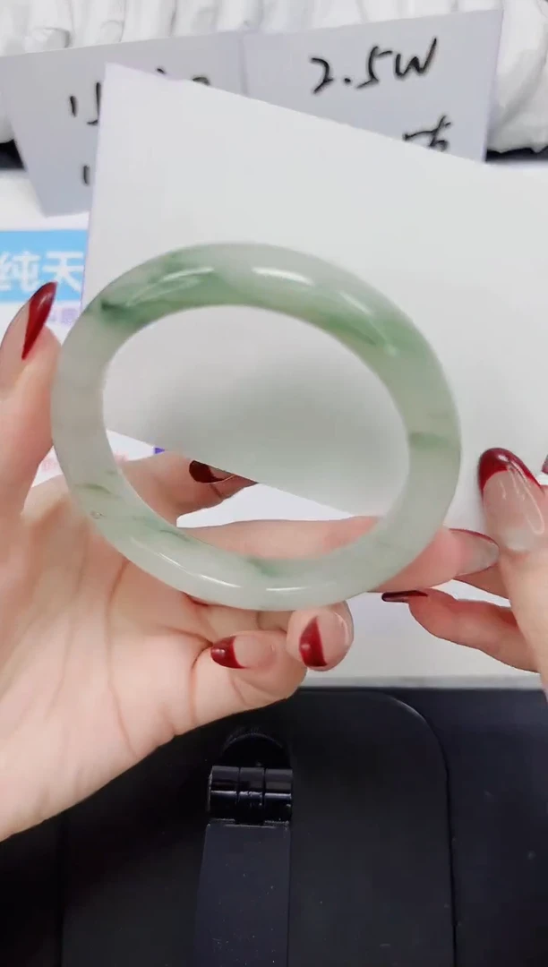 【闪购商品】石英质玉手镯未镶嵌141