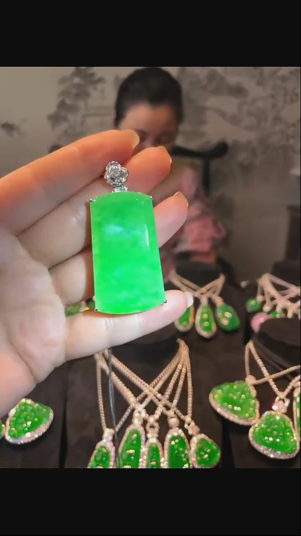 翡翠18K金镶嵌吊坠(不含链)无事牌