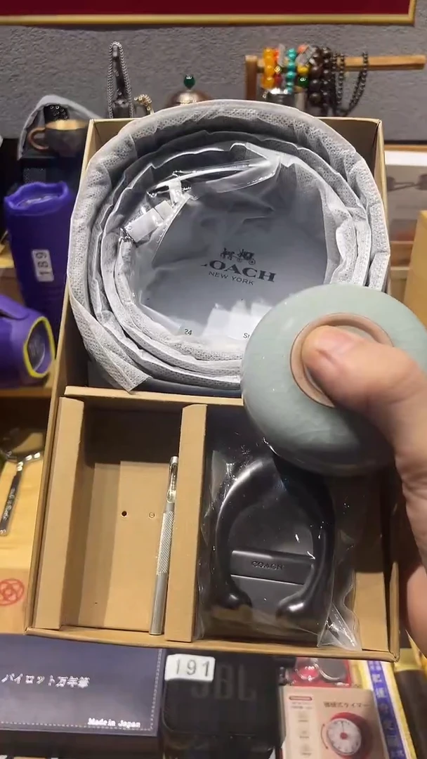 瓷片闪购商品 如图所示