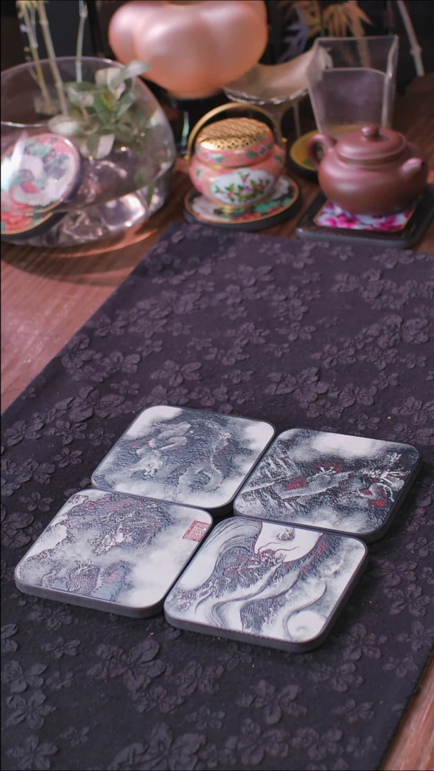 壹藏贰宝墨龙图图案杯垫一片