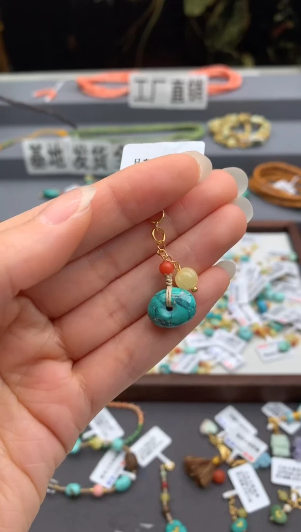 未镶嵌挂件南红玛瑙茜.C320