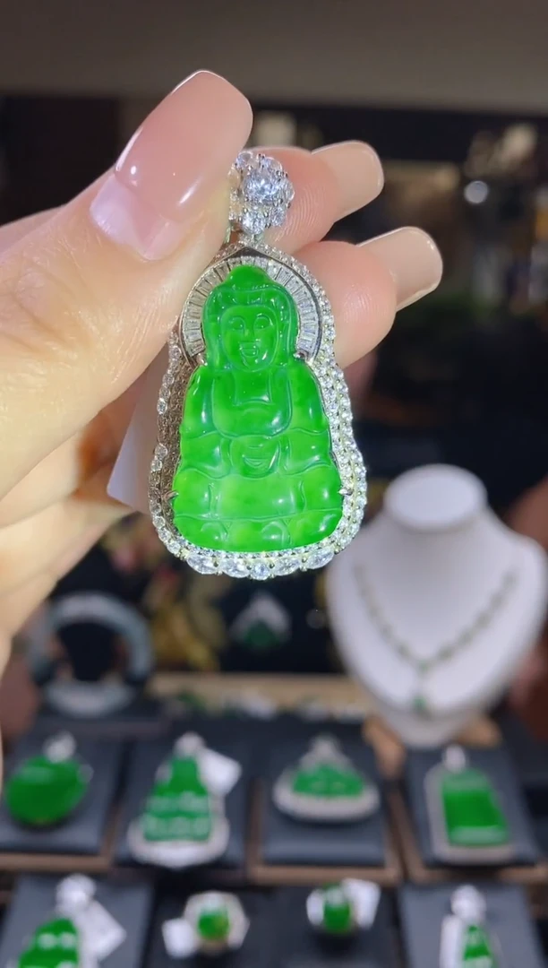 【闪购商品】翡翠吊坠(不含链)未镶嵌翡翠吊坠