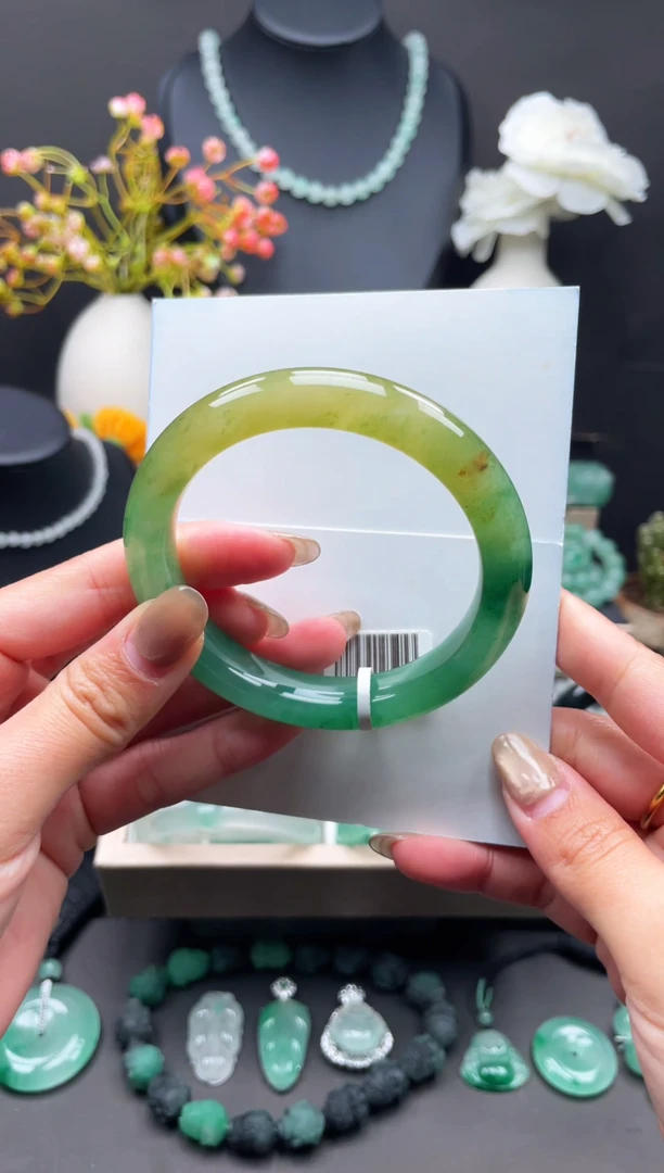 未镶嵌手镯石英质玉天然非洲翠596061