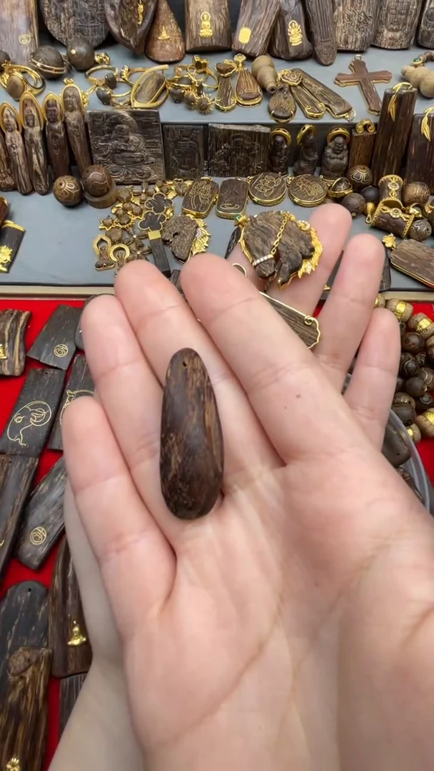 沉香吊坠沉香吊坠65