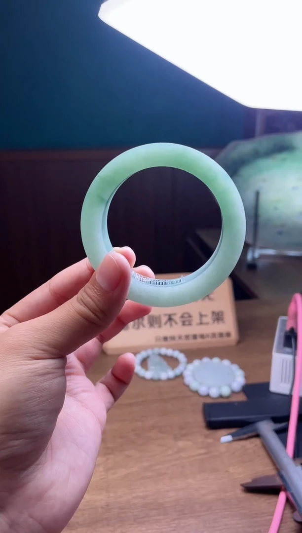 【闪购商品】定制翡翠手镯未镶嵌定制