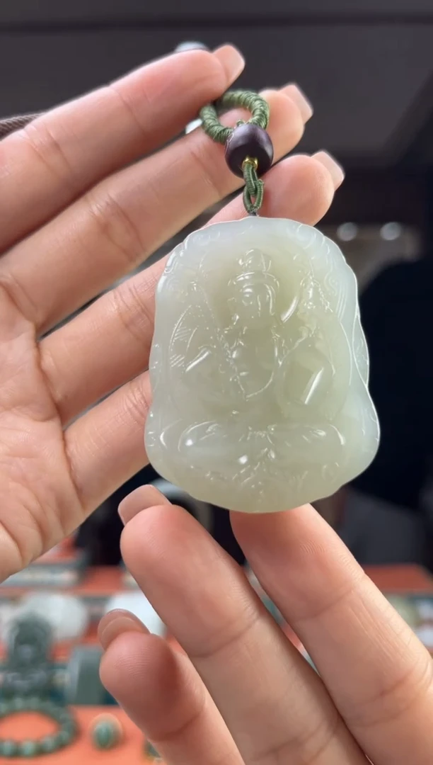 和田玉未镶嵌颈饰佩佩牛 虎