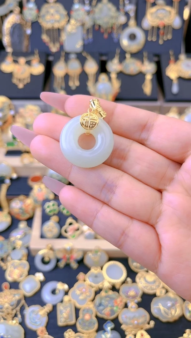 【闪购商品】和田玉吊坠银S925镀金镶嵌福字平安扣吊坠