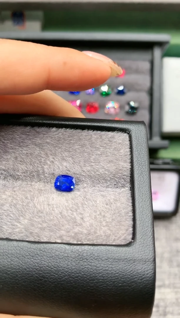 【闪购商品】定制蓝宝石裸石未镶嵌枕型 蓝宝石 1.13ct