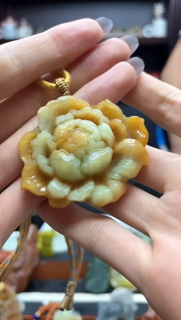 未镶嵌岫玉吊坠·