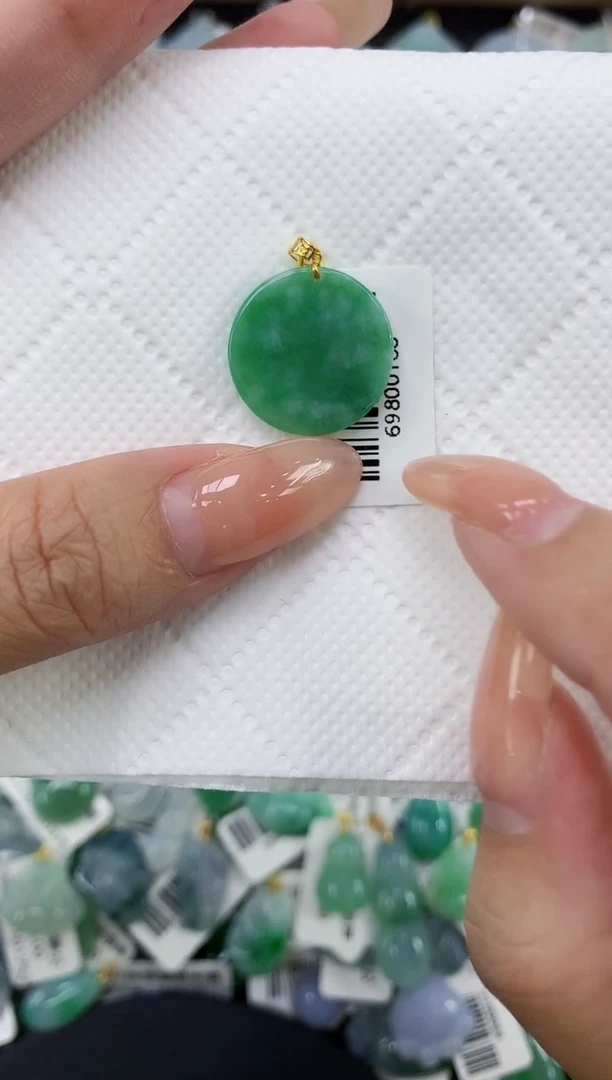 颈饰18K金镶嵌翡翠11111111111