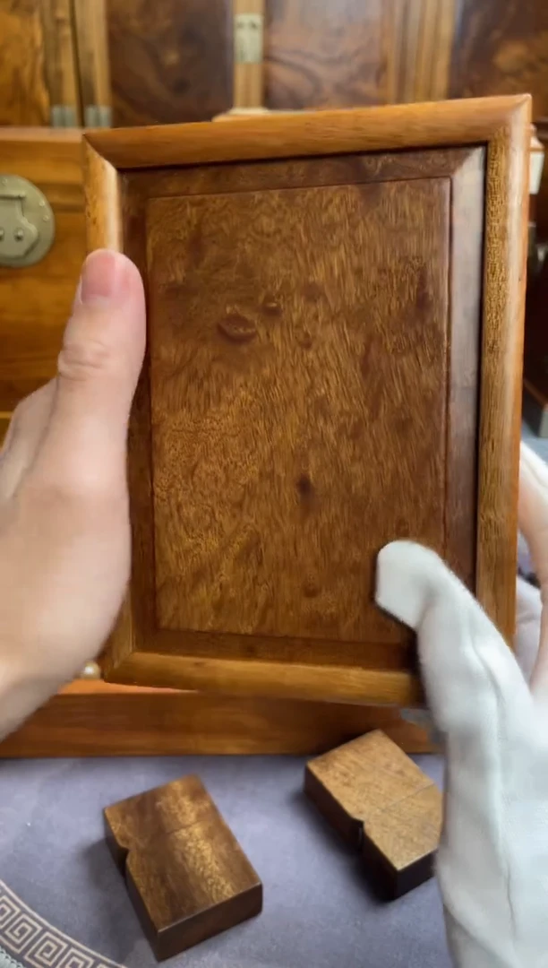 【闪购商品】金丝楠木艺乌木金丝楠雨滴龙胆纹收纳盒