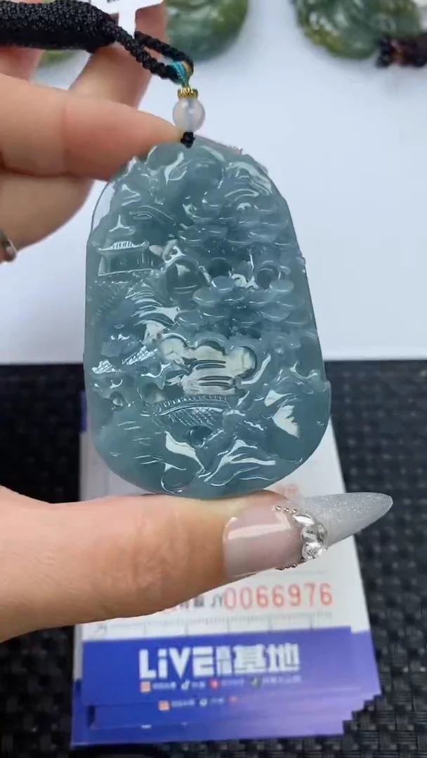 【闪购商品】翡翠颈饰未镶嵌11111111111111111