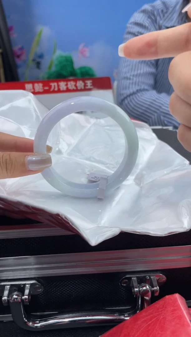 翡翠手镯未镶嵌6翡翠手镯