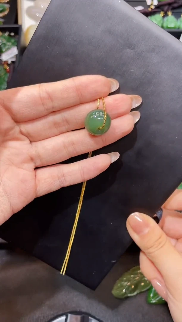 和田玉未镶嵌吊坠(赠链)多样性发一