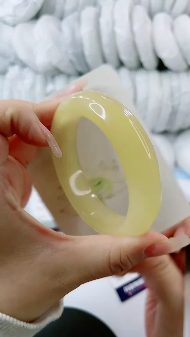 【闪购商品】石英质玉手镯未镶嵌0481303880-多样性发货