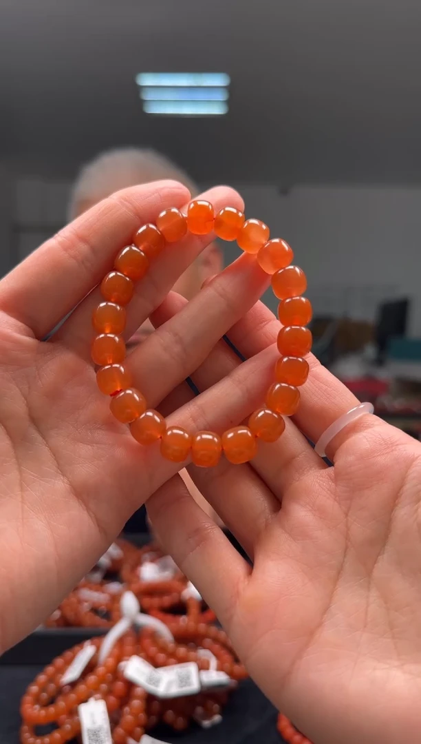 【闪购商品】南红玛瑙10mm保山原矿手串老型未镶嵌多样性发一件