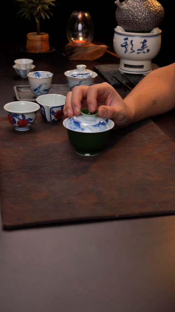 碧绿手绘鳜鱼盖碗微瑕不退不换