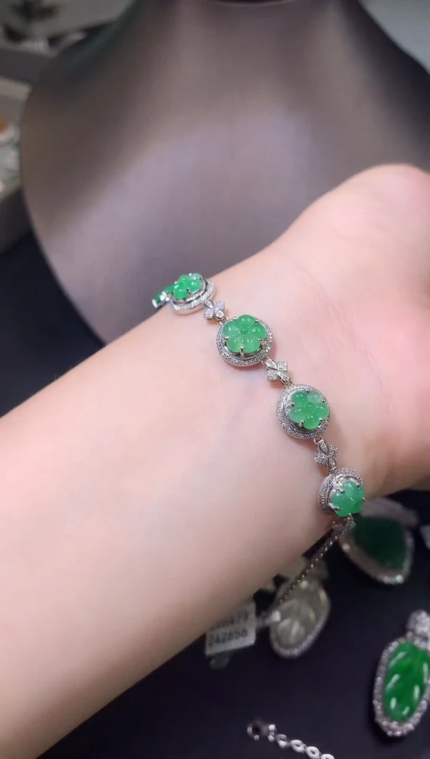 翡翠18K金镶嵌吊坠(不含链)手链