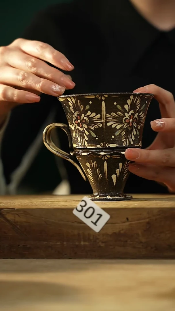 【闪购商品】瓷片新品！设计师款手绘/咖啡杯 听歌