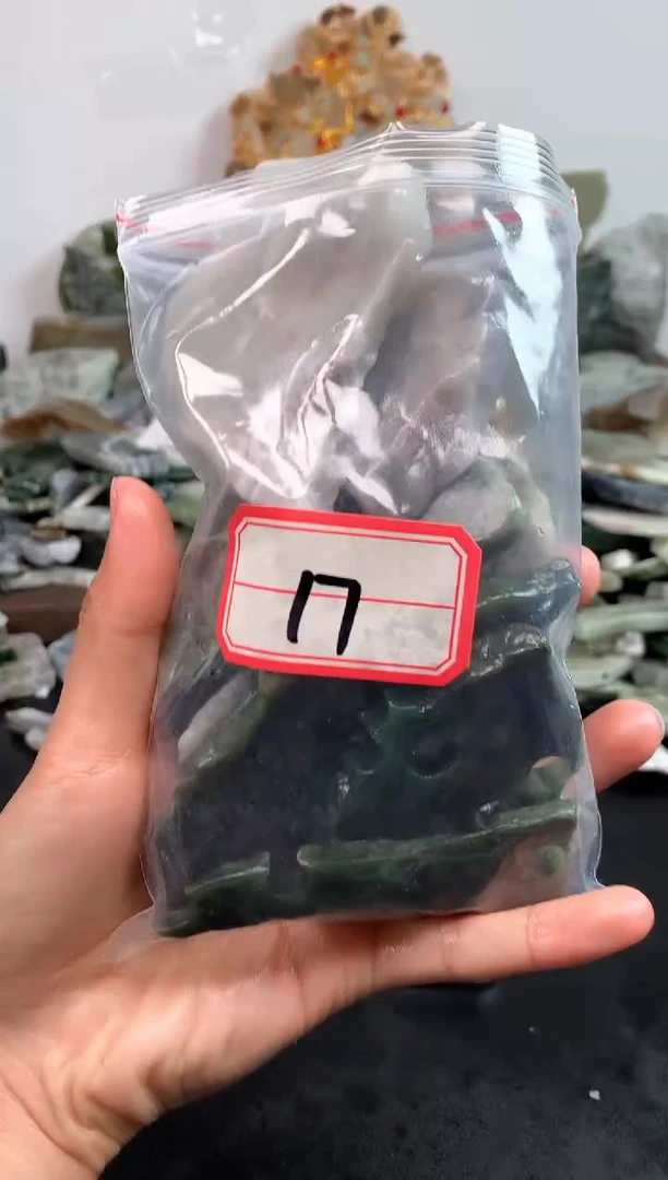 未镶嵌和田玉摆件17