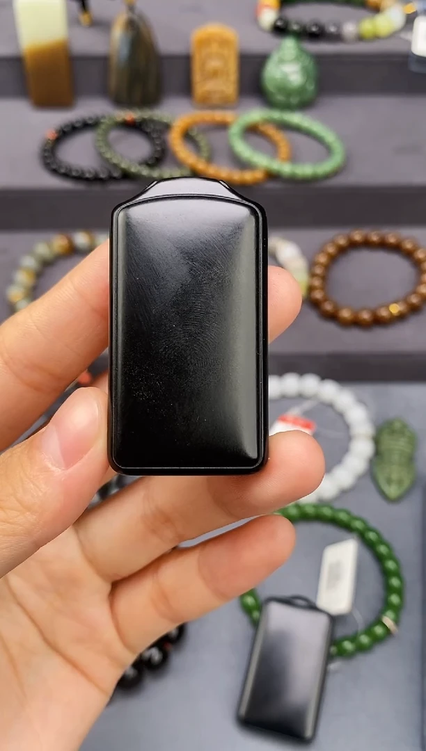 和田玉未镶嵌手串黑青牌子