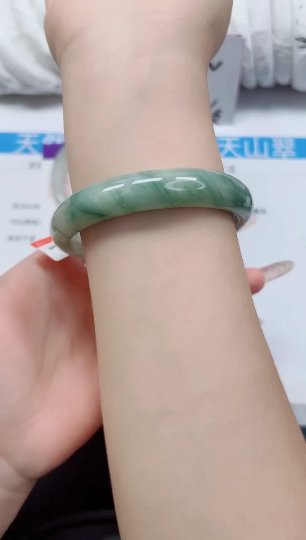未镶嵌手镯石英质玉150-63/64