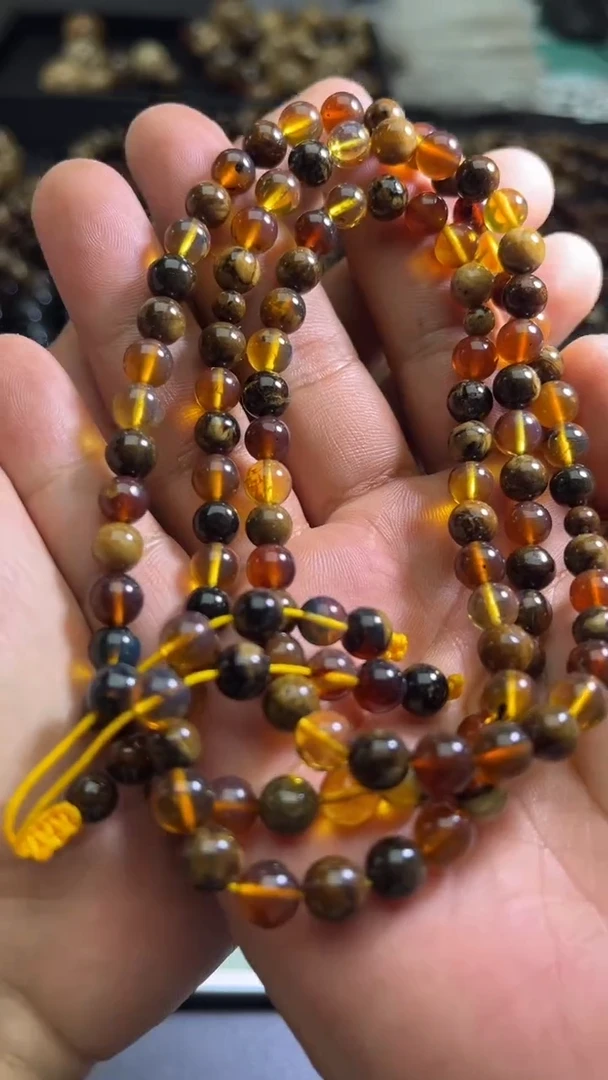 裸石琥珀未镶嵌96