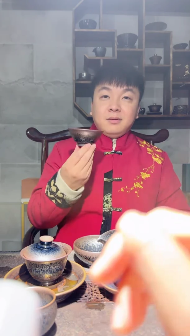 茶盏156黑瓷推荐官-黄杰