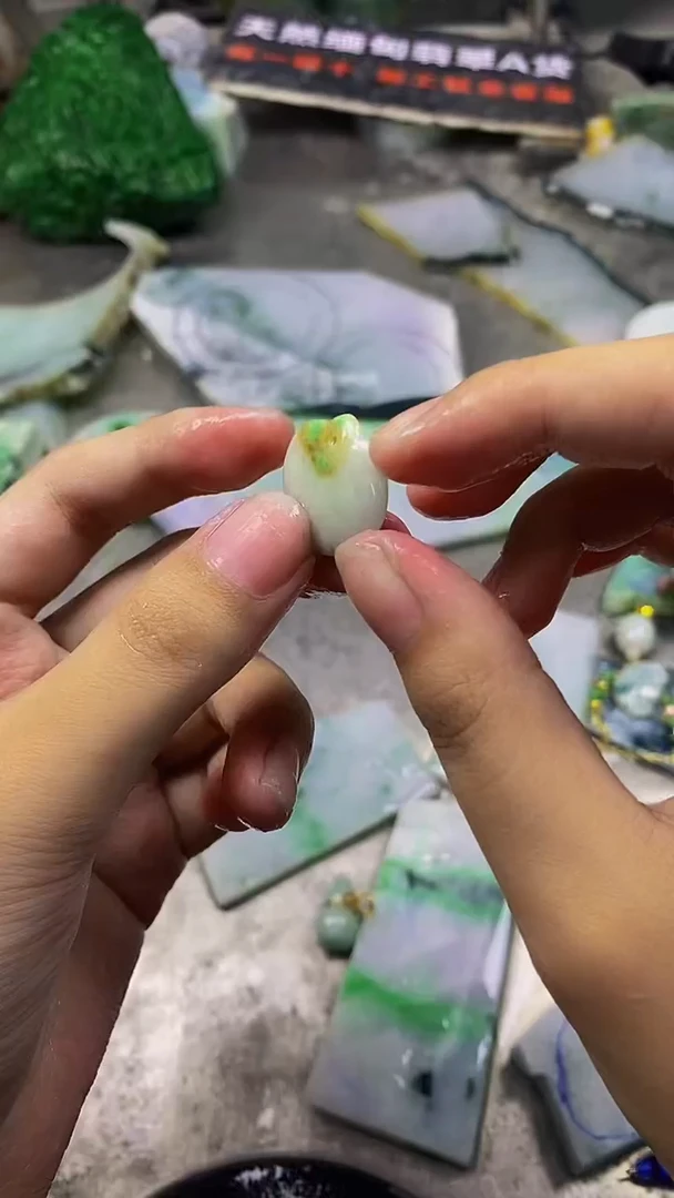 未镶嵌挂件翡翠天然缅甸翡翠A货585