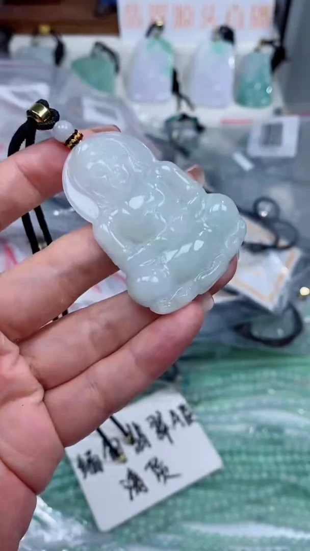 颈饰未镶嵌翡翠吊坠
