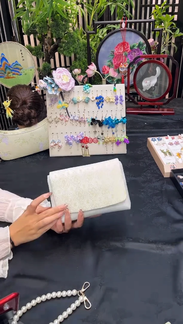 织绣晒*非遗苏绣手工饰品