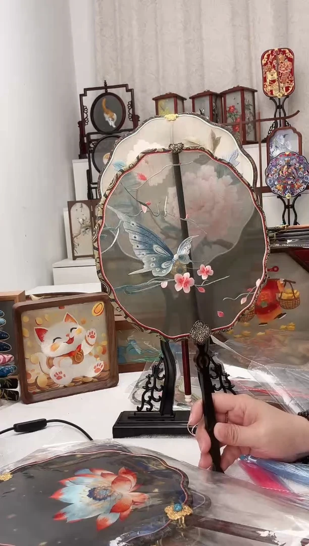 扇子苏绣作品手工团扇