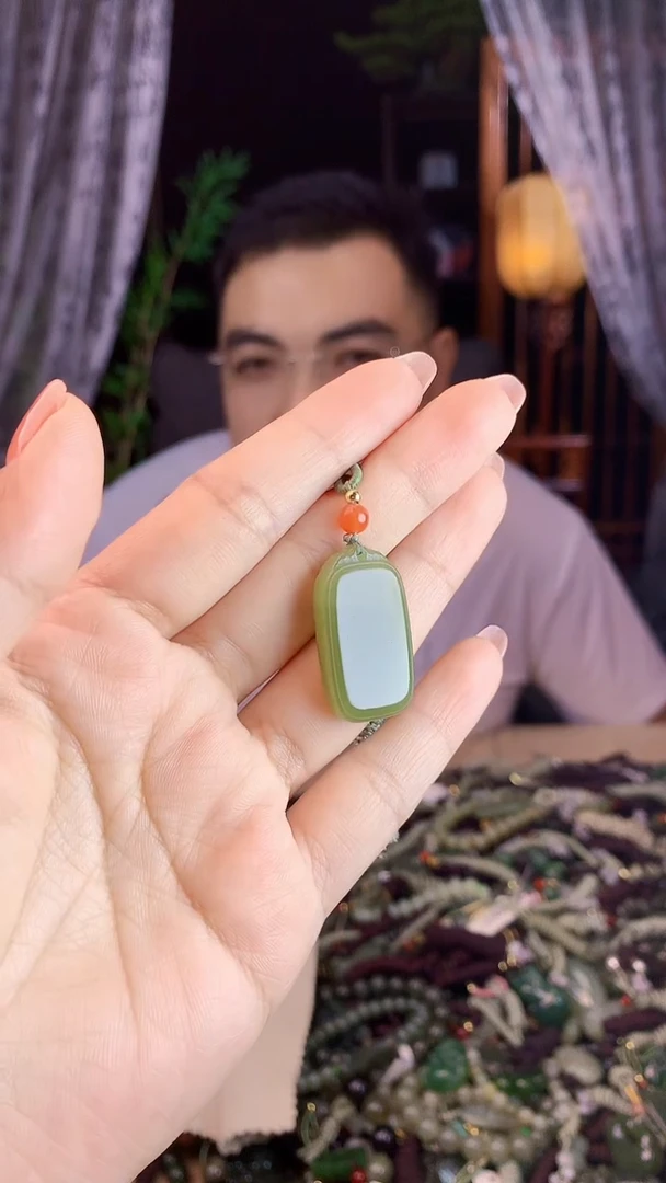 和田玉未镶嵌颈饰拍一发一