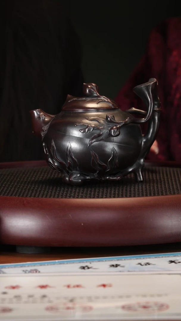 【闪购商品】紫砂茶壶2-87YLX大圣桃龙山古乌泥400cc
