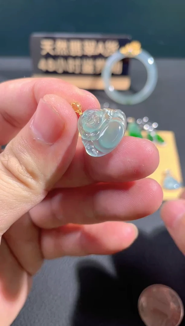 【闪购商品】翡翠颈饰18K金镶嵌翡翠